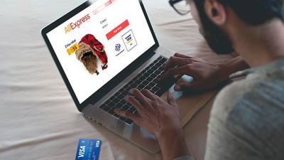 ali-express-buying-a-hat-400x225