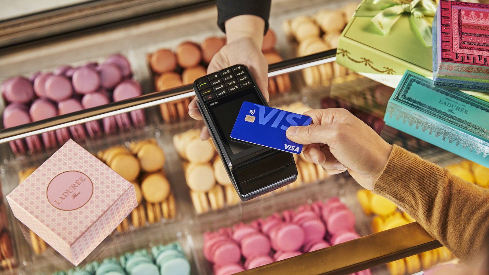 Paying for macaroons with contactless card
