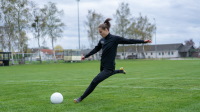 Ewa Pajor kicking ball
